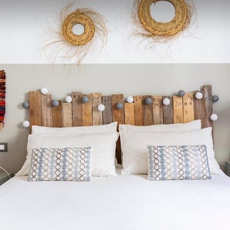 Cocoon, Atypical Flat In Historic Center & Breakfast Apartment Sarzana Bagian luar foto