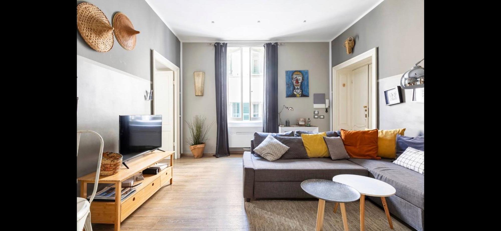Cocoon, Atypical Flat In Historic Center & Breakfast Apartment Sarzana Bagian luar foto